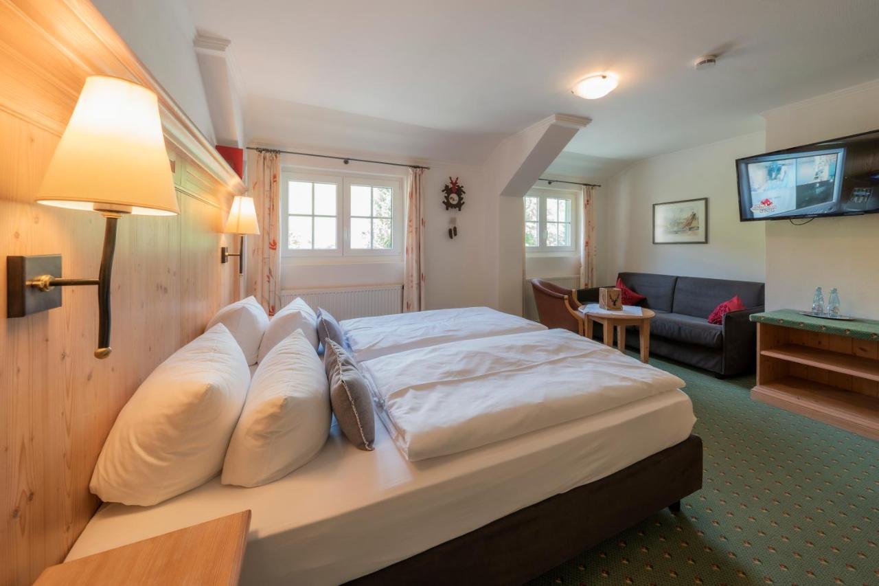Gruener Baum Naturparkhotel & Schwarzwald-Restaurant ทอดท์เนา ภายนอก รูปภาพ