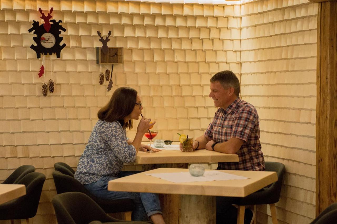 Gruener Baum Naturparkhotel & Schwarzwald-Restaurant ทอดท์เนา ภายนอก รูปภาพ